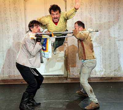 http://kulturszalon.hu/sites/default/files/field/image/nezomuveszetikft2.jpg
