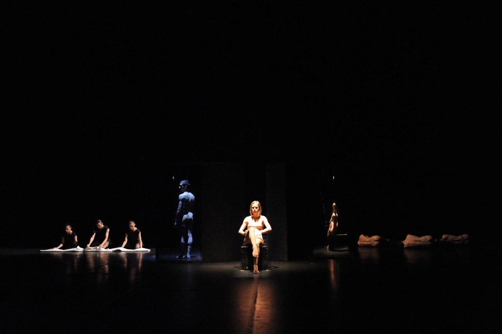 http://kulturszalon.hu/sites/default/files/field/image/noces_001.jpg