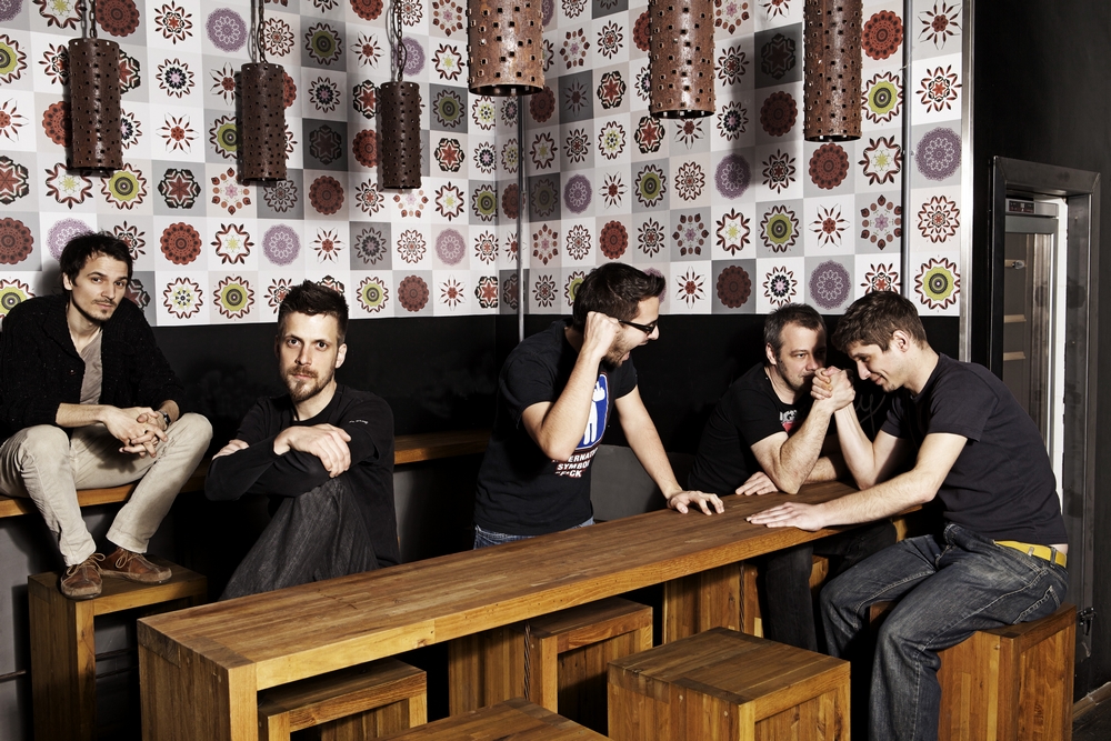 http://kulturszalon.hu/sites/default/files/field/image/szabo_balazs_band_versfesztival%20%281%29.jpg