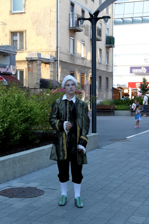 http://kulturszalon.hu/sites/default/files/pic/hist/IMG_5781.jpg